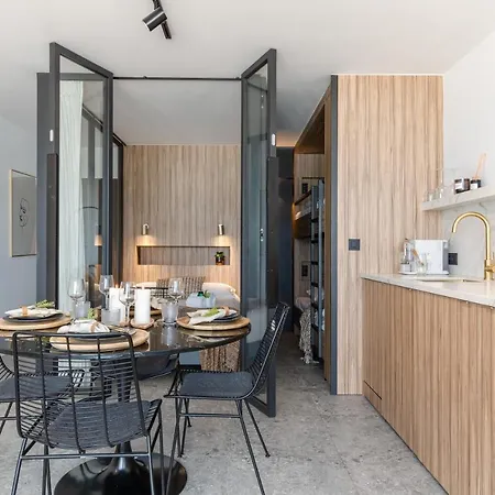 Διαμέρισμα Modern Design Flat With A Stunning View Over Ostend Beach